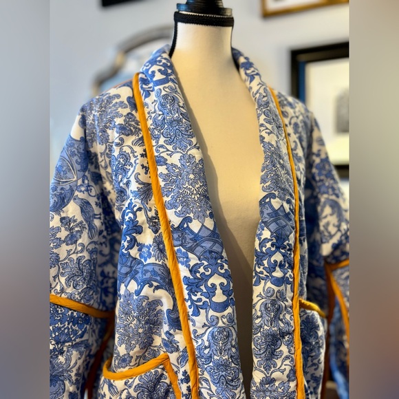 🧵 HANDMADE (by me!) Floral Blue and White Coat Jacket with Yellow Trim - Picture 7 of 12